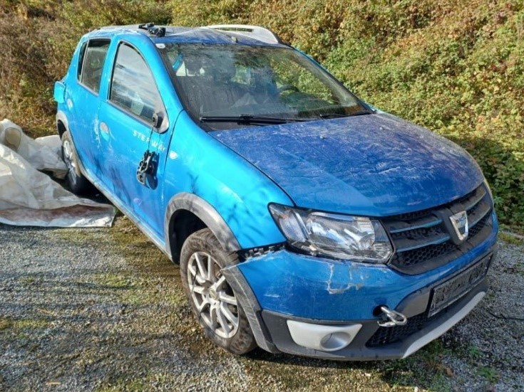 Dacia Sandero 2015 1.8 Benzin nur für Ersatzteile