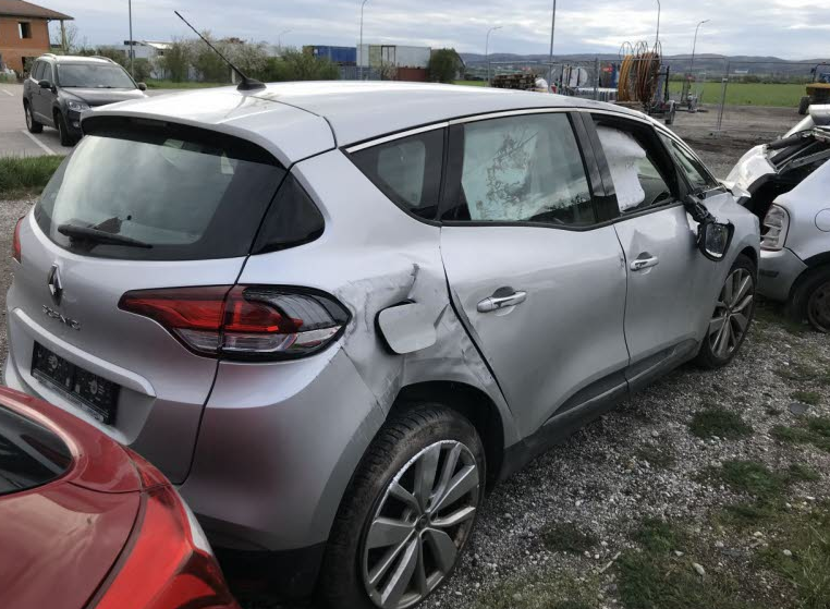 Renault Scenic 4 2018 1.3 Benzin nur für Ersatzteile