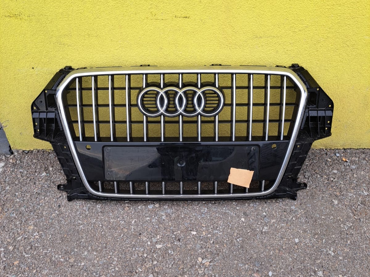 Audi Q3 8U Kühlergrill Glänzend