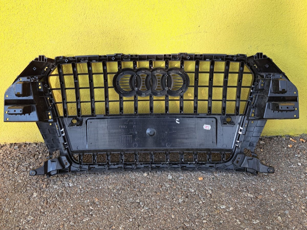 Audi Q3 8U Kühlergrill Glänzend