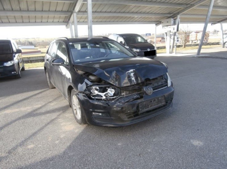 VW Golf 7 Kombi 2014 1.6 Diesel nur für Ersatzerteile